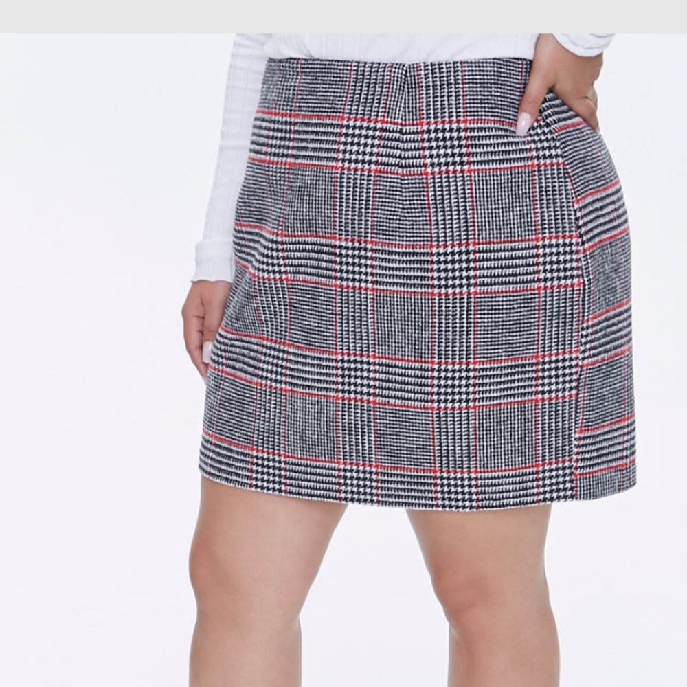 Plaid mini skirt